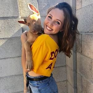 Meet your Posher, Logan nicole